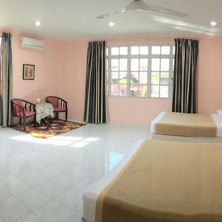 Mikraj Hotel Kuala Besut Екстер'єр фото