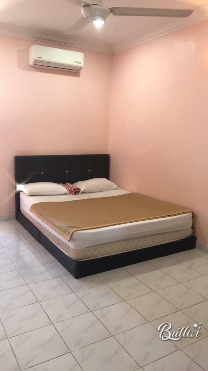 Mikraj Hotel Kuala Besut Екстер'єр фото