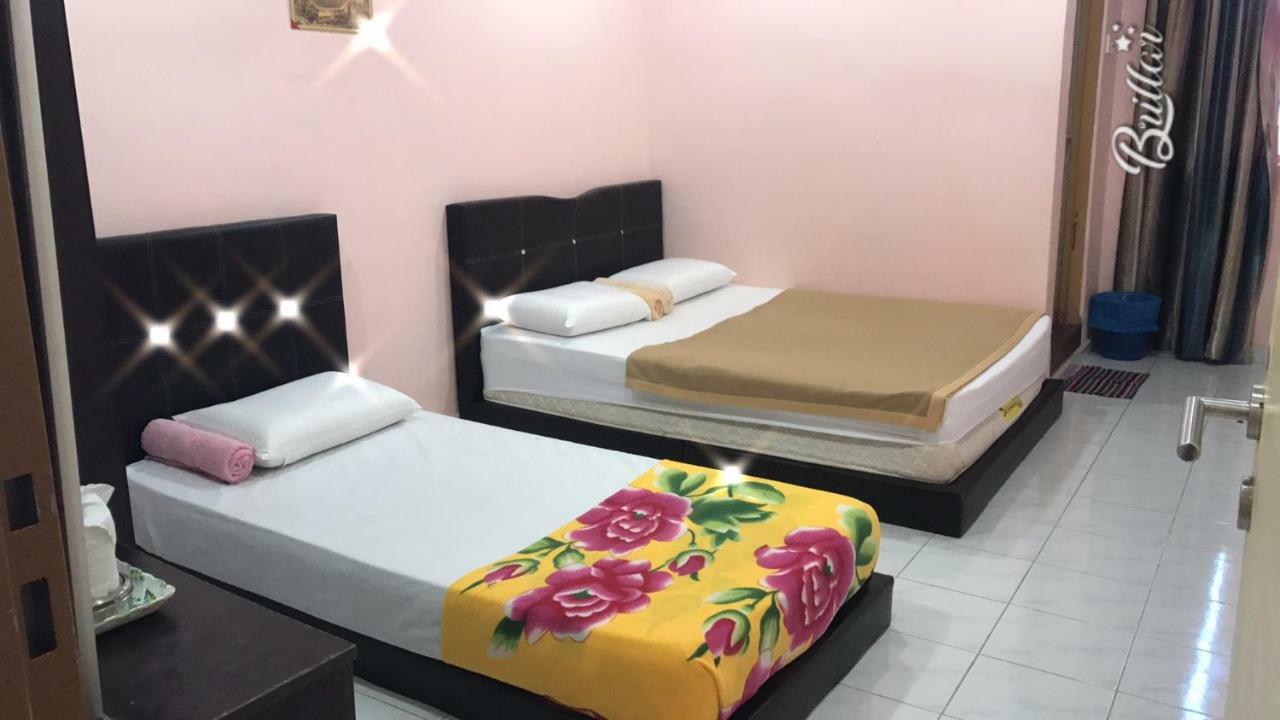 Mikraj Hotel Kuala Besut Екстер'єр фото